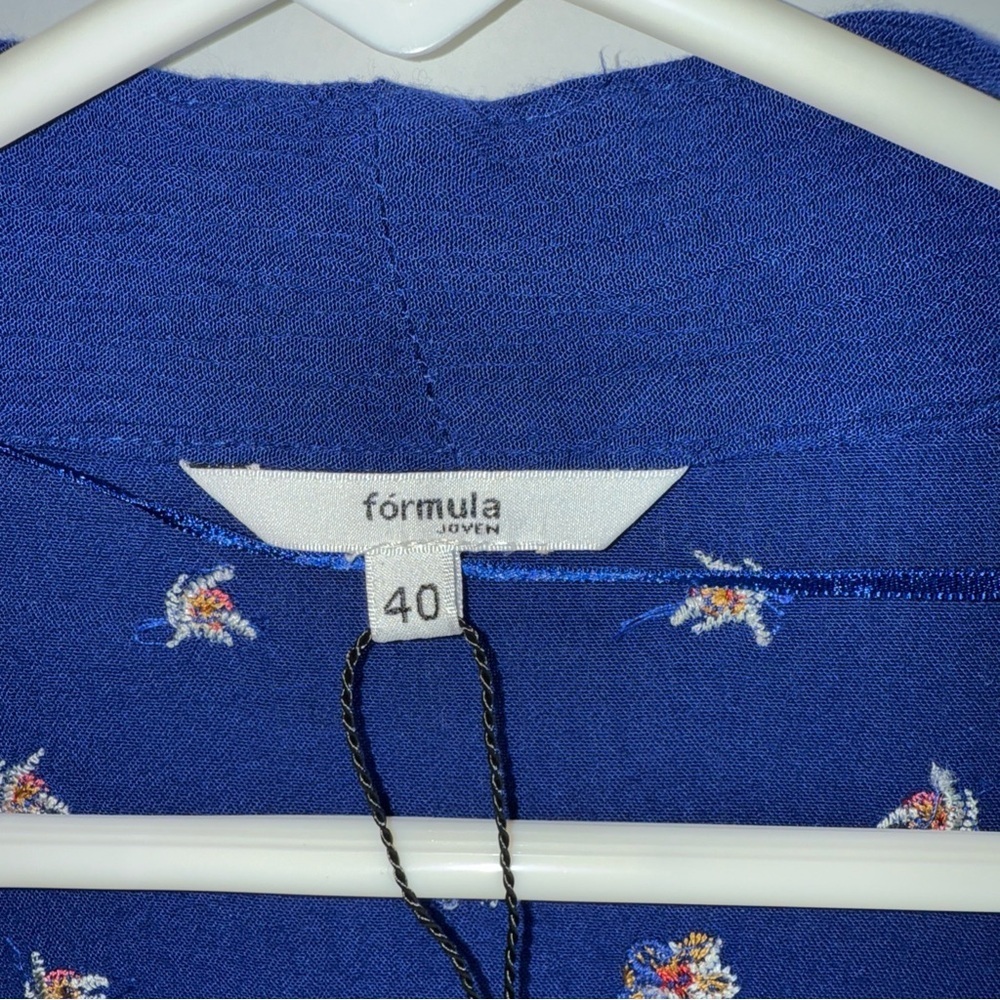 Floral Embroidered Blue Kimono with embroidery.  Reminiscent of Johnny Was - Picture 2 of 8